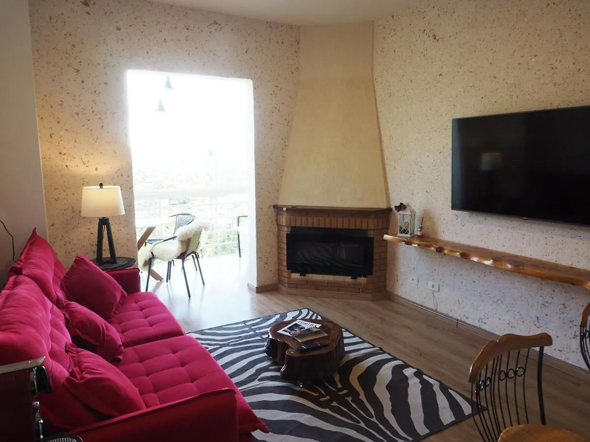 Apartamento Duplex Com Linda Vista! Campos do Jordão Apartmán