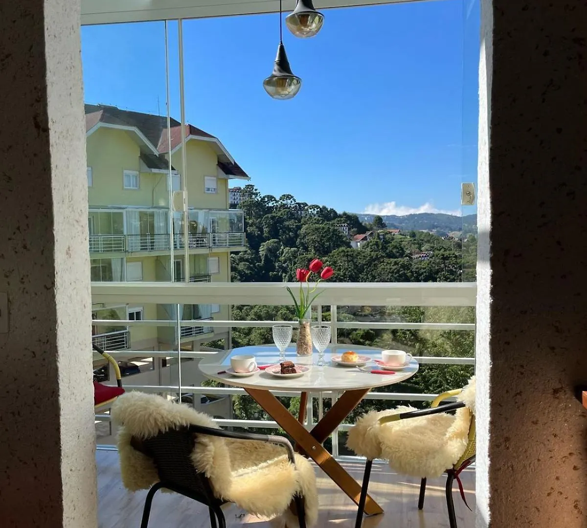 Apartamento Duplex Com Linda Vista! Campos do Jordão